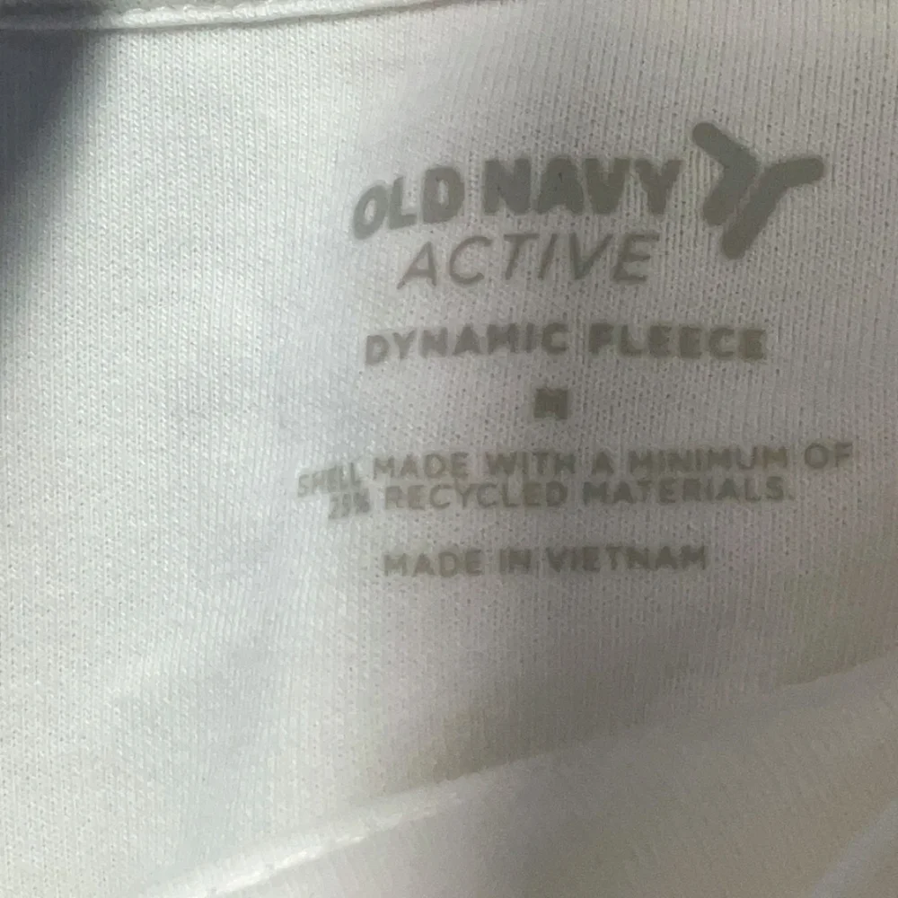 💥Sale💥NWOT Old Navy Women's White Active Dynamic Fleece - Picture 3 of 3